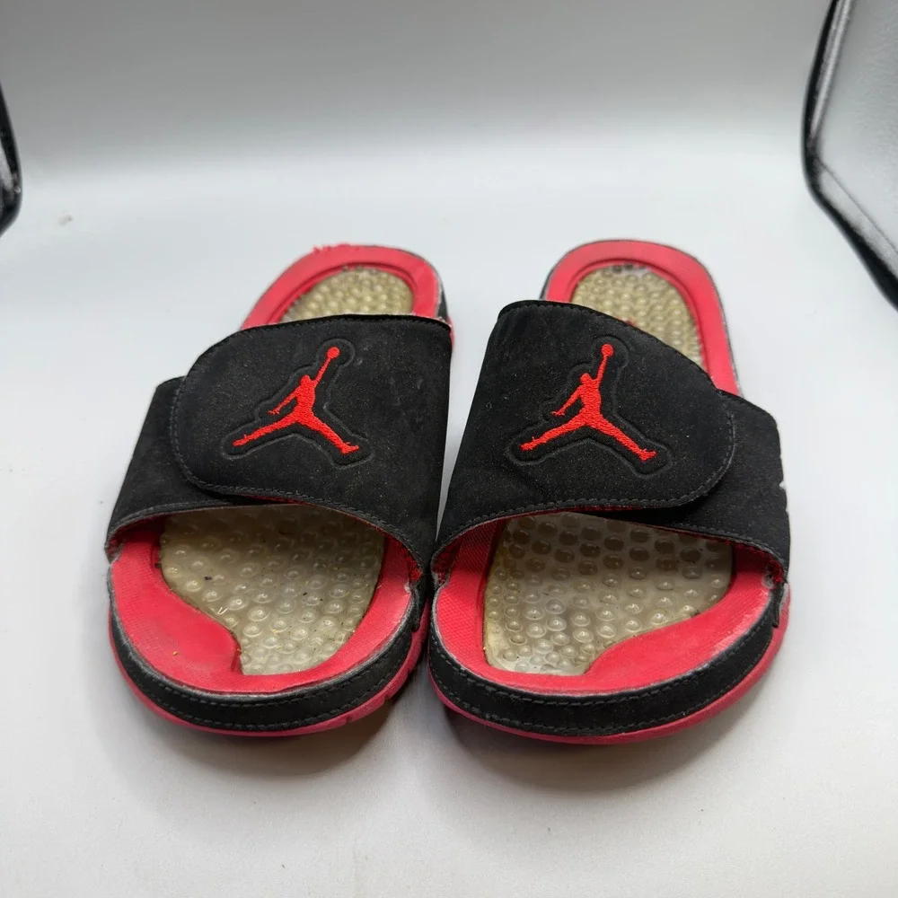 Jordan Hydro V Retro Slide Sandals Mens Size 7 Black Red Athletic Lightweight